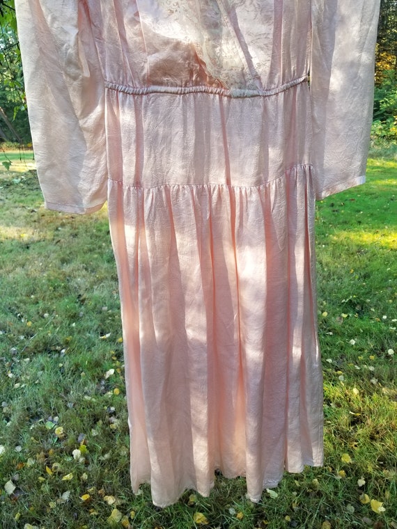 Vintage Pretty in Pink Silk Dress with Lace - image 3