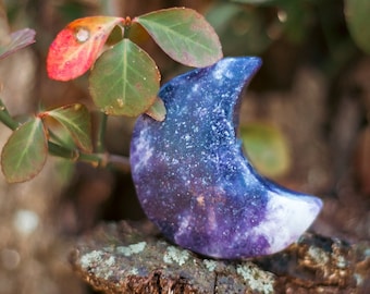 Lepidolite Crescent Moon Carving | Lilac Purple Mica Stone, Inner Peace Crystal
