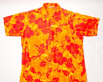 Vintage Hawaiian Shirt, Aloha Shirt, Made in Hawaii, 4 Button, c. 1970s