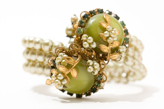 Vintage Faux Pearl and Green Layered Bracelet and… - image 4