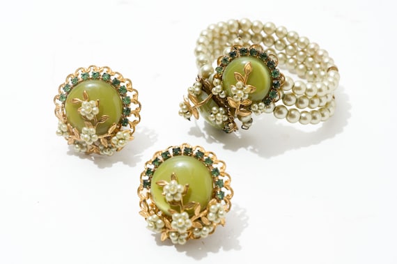 Vintage Faux Pearl and Green Layered Bracelet and… - image 1