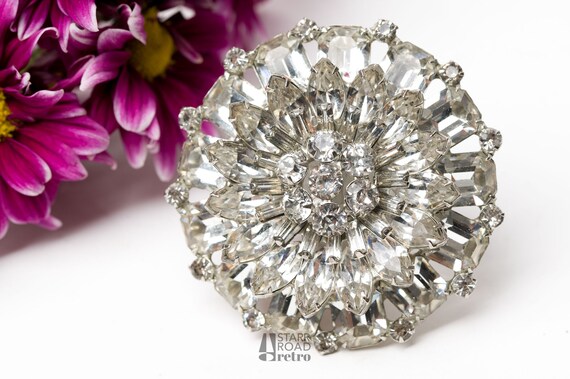 Weiss brooch best sale vintage