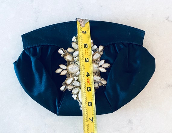 Oscar de la renta evening bag 2025