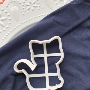 Cat cookie cutter,kitten cookie cutter, kitty cookie cutter, cookie cutter for cat lovers, crazy cat lady cookie cutter