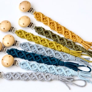 Macramé Pacifier Necklace / Pacifier Holder / Pacifier Strap / Gift Idea