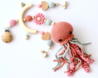 Babymobile mit der gehäkelten Krake, Amigurumi, Baby, Mobile, Babyzimmer