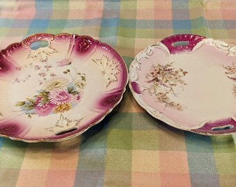 Vintage Set of 2 Cake Plates with Handles