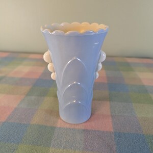 Vintage Anchor Hocking Oyster and Pearls Milk Glass Vase