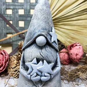 Cast Stone, Concrete Large Garden Gnome, Large Garden Gnome with Stars, 10 Inches Tall, Nicely Sized for the Garden Bild 1