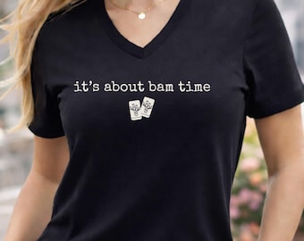 Camiseta "It's About Bam Tme Mahjong", Camiseta Mahjong com Decote em V, Presentes de Mahjong para Fim de Semana com as Amigas do Clube de Mahjong, Ideias de Presentes de Mahjong para Aniversário