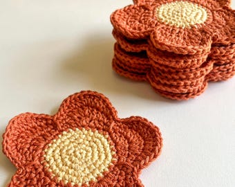 Daisy Crochet Coaster//Crochet Flower Coaster, Clay Coaster, Home Decor, Spring Decor, Kitchen Handmade Gift, Cotton Crochet Coaster