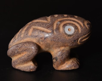 Stone Frog Power Animal carving with inlay hand crafted Sacred Valley Peru S112507