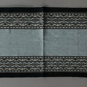 Chinchero Hand Woven Cloth Altar Mesa Cloth Sacred Valley Peru 14 1/2 x 32