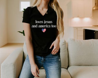 Distressed American Flag Heart Shirt, 4th of July Tee, Patriotic Gift for Her, Stars and Stripes USA Pride Vintage Grunge Graphic Top Women