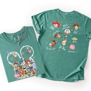 K&ouml;nnte beinhalten: Ein Set aus drei Keramikbechern mit gesprenkelter, matter Oberfl&auml;che. Die Becher sind in den Farbt&ouml;nen Creme, Hellgrau und Dunkelgrau gehalten. Jeder Becher hat ein schlichtes, minimalistisches Design, ideal f&uuml;r Kaffee oder Tee.