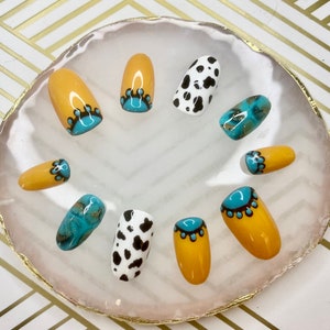 Western Cow print | Turquoise | Western | Cow | Round tip press on nail