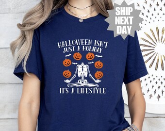 Koszulka na Halloween, Zabawna koszulka na Halloween, Halloween to nie tylko święto, to styl życia, Koszulka na upiorny sezon, Modna koszulka, Szkieletowa jesień