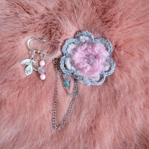 Broche de flor de ganchillo hecho a mano: broche de chal de mohair