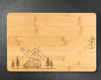 Tábua de corte de bambu com gravação a laser personalizada, presente para amantes de trailers e vans - Design de trailers