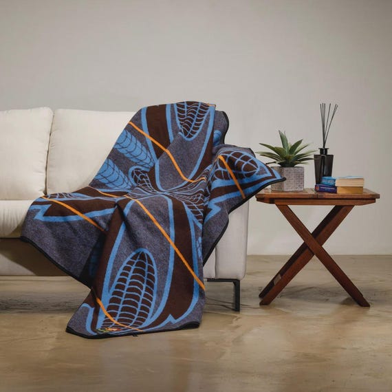 Basotho Seanamarena Throw – “swear by the Chiefs” Blankets