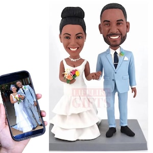 Wedding cake topper custom bobblehead, unique custom wedding bobblehead Cake Topper, Personalized Bride & Groom Figurines