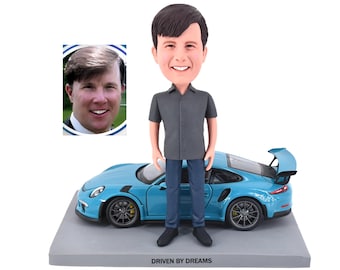 Figura cabezona personalizada con coche: un regalo divertido para los amantes de los coches.