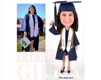 Custom bobblehead for graduates, graduation gifts for boy/daughter, personalized bobbleheads figurines with your own gown and hat on