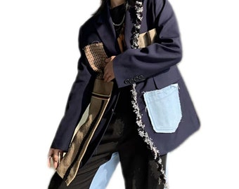 Blazer unisex/femminile e maschile / blazer patchwork blu navy vintage / blazer patchwork in pizzo, blazer con orli grezzi asimmetrici, giacca a contrasto