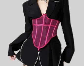 Falda blazer de hombro negro / Falda de traje negro sexy Deep V / Blazer de longitud media / Faja de espina de pescado rosa con decoración de cadena / Chaqueta punk