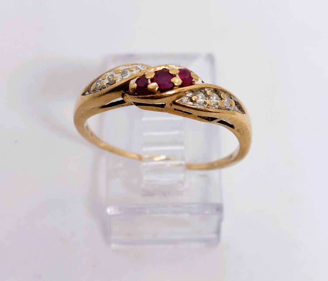 Garnet & Diamond Ring in 9ct Rose Gold