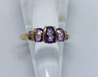 9 Karat Goldring mit Amethystfassung