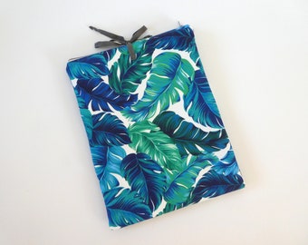 Travel lingerie bag in tropical leaves print, Wash and wear laundry bags for woman, Underwear travel bag, Gift idea for her