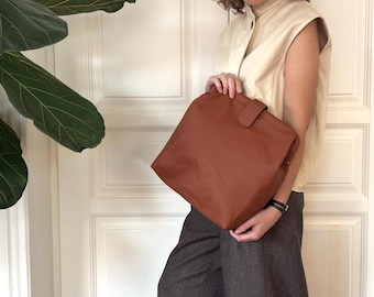 Chic Leder Clutch: Übergroße Retro Geldbörse Tasche, handgefertigt für Frauen - Braune Echtleder slouchy Handtasche