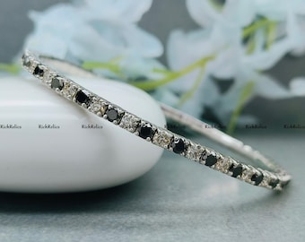 3 mm Schwarzweiß-Rundschliff Moissanit Armband / 14K Weißgold überzogenes flexibles Armreif Armband / 925er Silber flexibles Armreif
