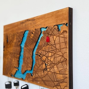 Porte-clés personnalisé Our First Home • Adresse décorative murale gravée • Cadeau de pendaison de crémaillère personnalisé • Porte-clés magnétique en bois