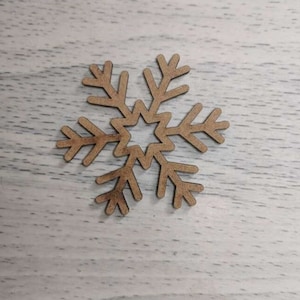 15 X Assorted Wooden Snowflakes, Card Making, Card Crafts