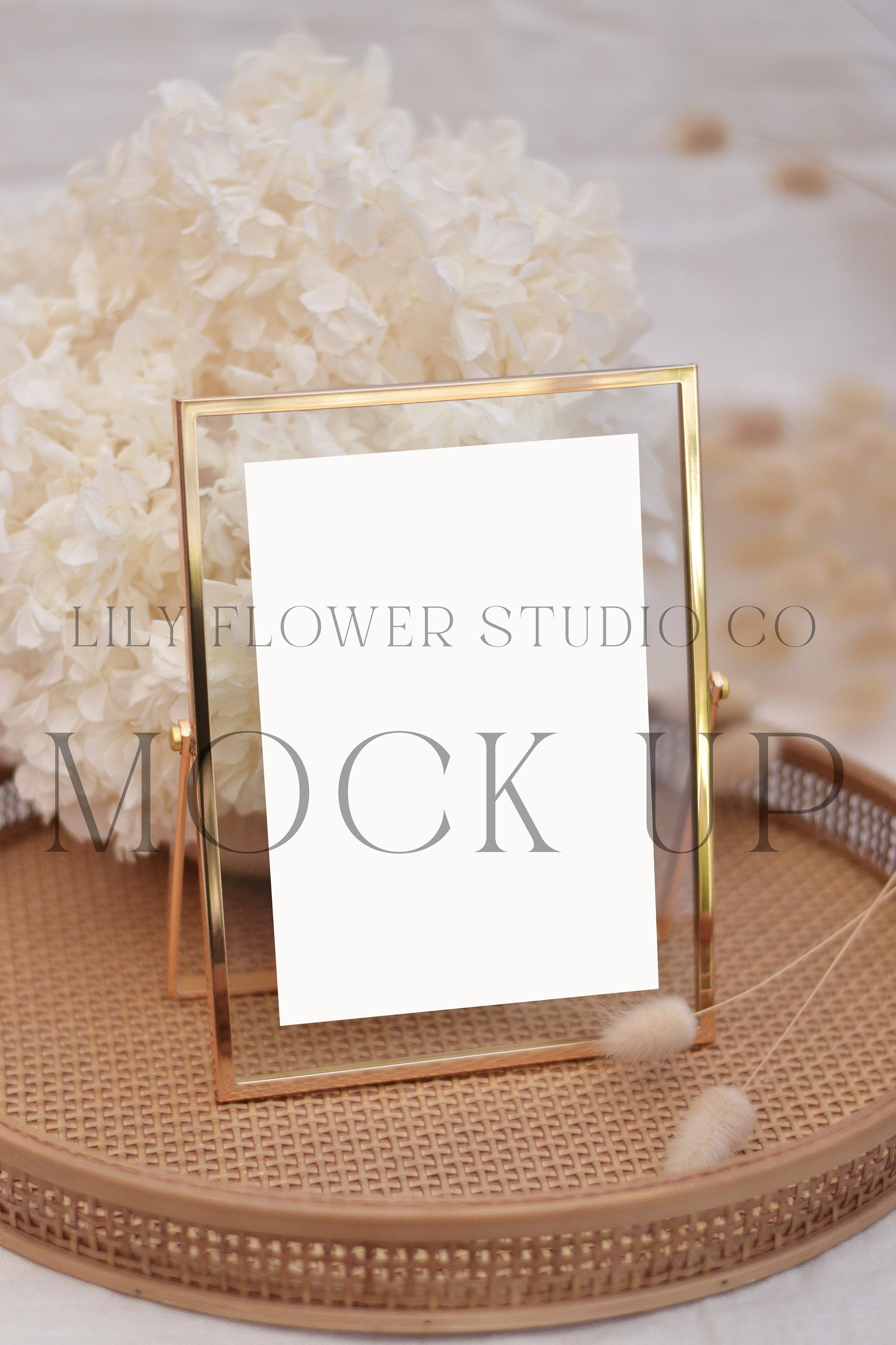 5x7 Frame Mockup | Gold Frame Wedding Sign Mock Up | Metallic Photo Frame Photoshop Mock Up | Modern Minimalist | Boho Mock Up Invite Mockup