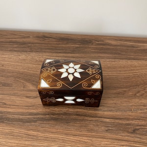 big Mother of pearl Jewelry box,Jewellery box,Wooden Inlaid Box,walnut wood box,Special gift,Handcrafted Jewelry Box,Wooden,Vintage box