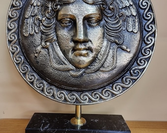 8の字盾 - ミケーネ文明の盾の最も一般的なタイプ - 古代ギリシャ