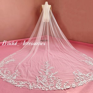 Elegant Leaf Lace Veil,Ivory Lace Wedding Veil,Bridal Vine Lace Veil,Cathedral Veil,Tulle Veil,Floral Lace Veil,Veil