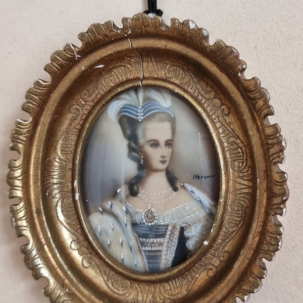 Aquarell Miniatur Portrait von schöne Dame auf Elfenbein in Florentiner Rahmen,mit Blattgold Vergoldung und Convex Glas,signiert.