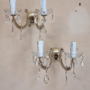 Beautifull Set Of Two Venetian Murano type crystal sconces with droplets and glass bobeches