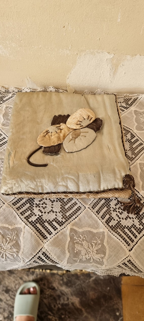 Gorgeous antique French small silk padded boudoir 