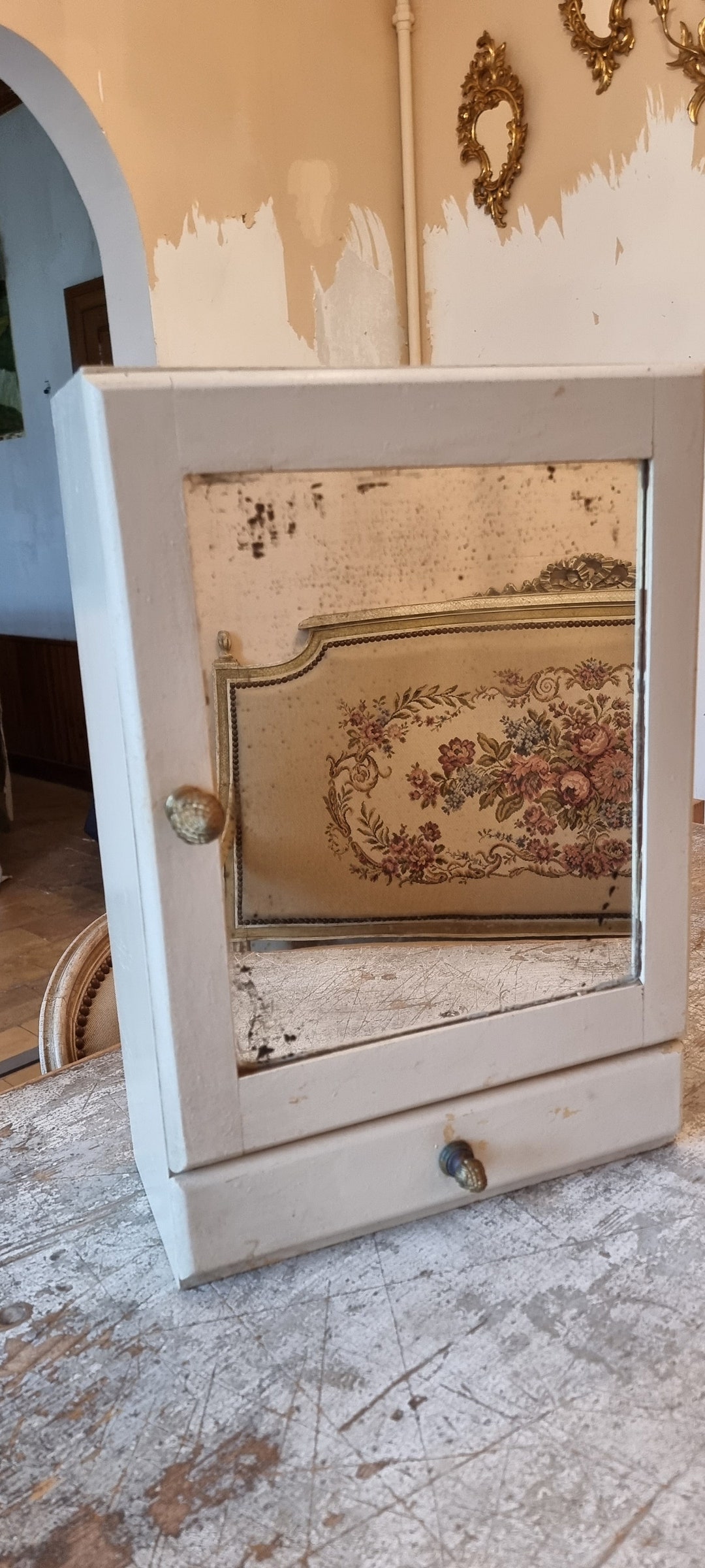 Beautifull Antique French Medicine Original Glass and