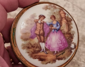 Beautifull French Limoges porcelain Powder box with Courting couple on the top design on porcelain ,by Fragonard,Limoges