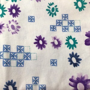 Vintage 90s knit in quilt motif. Sold by the yard.