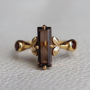Art Deco Bar Smoky Quartz & Garnet Ring, Nature Inspired Silver Ring, 14K Gold Ring, Quartz Gemstone Ring, Tree Leaves Ring, Gift Ring