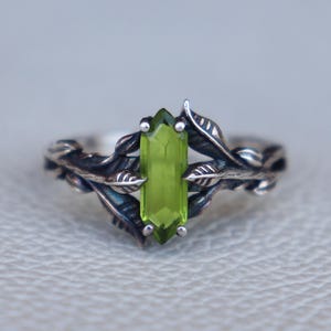 Leaf Oval Twig Branch Ring, Peridot Ring, 925 Sterling Silver Ring, Solitaire Stacking Ring, Wedding Ring, Nature Inspired Ring