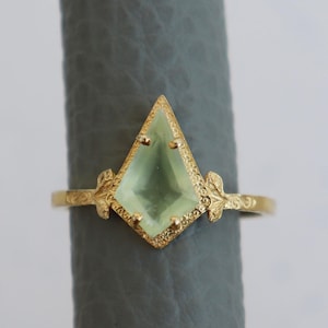 Natural Prehnite Kite Gemstone Ring, Sterling Silver Yellow Gold Ring, Artisan Gift Ring, Statement Ring, Natural Prehnite, Christmas Gift