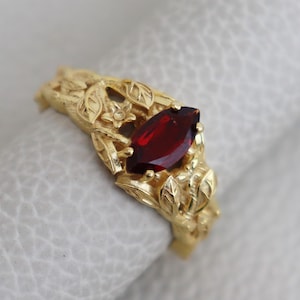 Genuine Garnet Ring, 18k Gold Vermeil 925 Sterling Silver Ring, Engagement Ring, Handmade Solitaire Ring, Nature Inspired Ring, Leaves Ring
